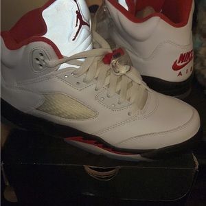 Retro 5 white red and black…size 7 I only wore them once